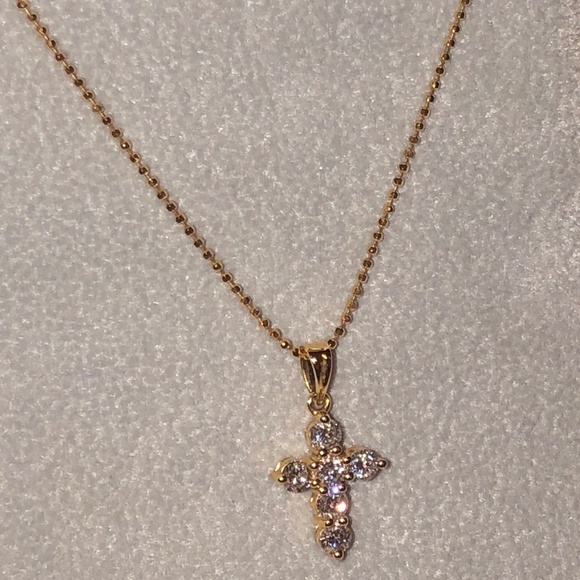 PETITE DIAMOND CROSS NECKLACE - Picture 15 of 16